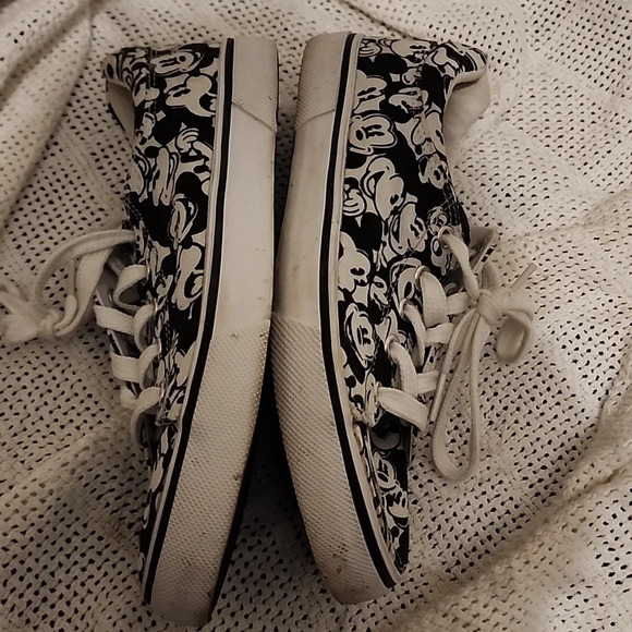Disney Mickey Mouse Sneakers 7 - Picture 6 of 10